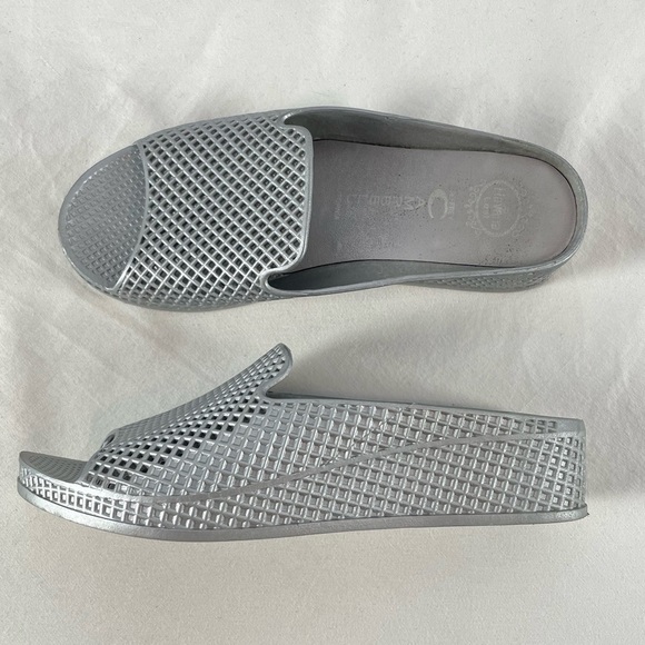 Jeffrey Campbell Fling 2 Slides in Silver Size 7 - Picture 2 of 8